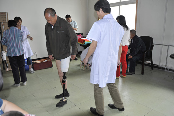 郑州假肢康复中心假肢安装的流程(图1)